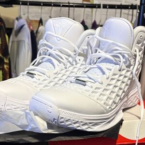 Nike. KOBE 3 protein